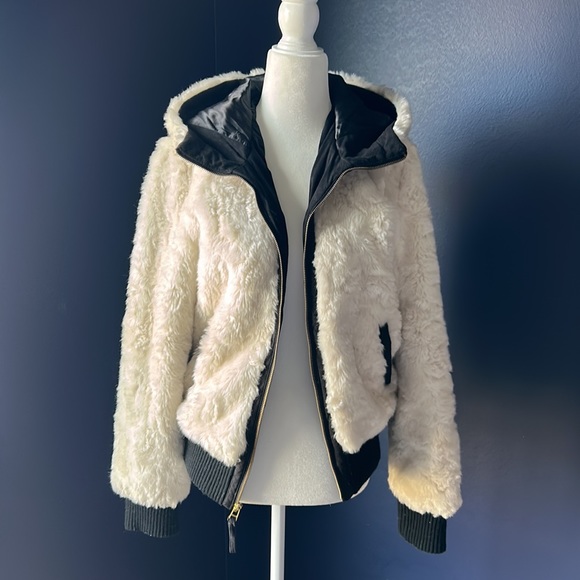 Fur Jacket - Picture 8 of 11